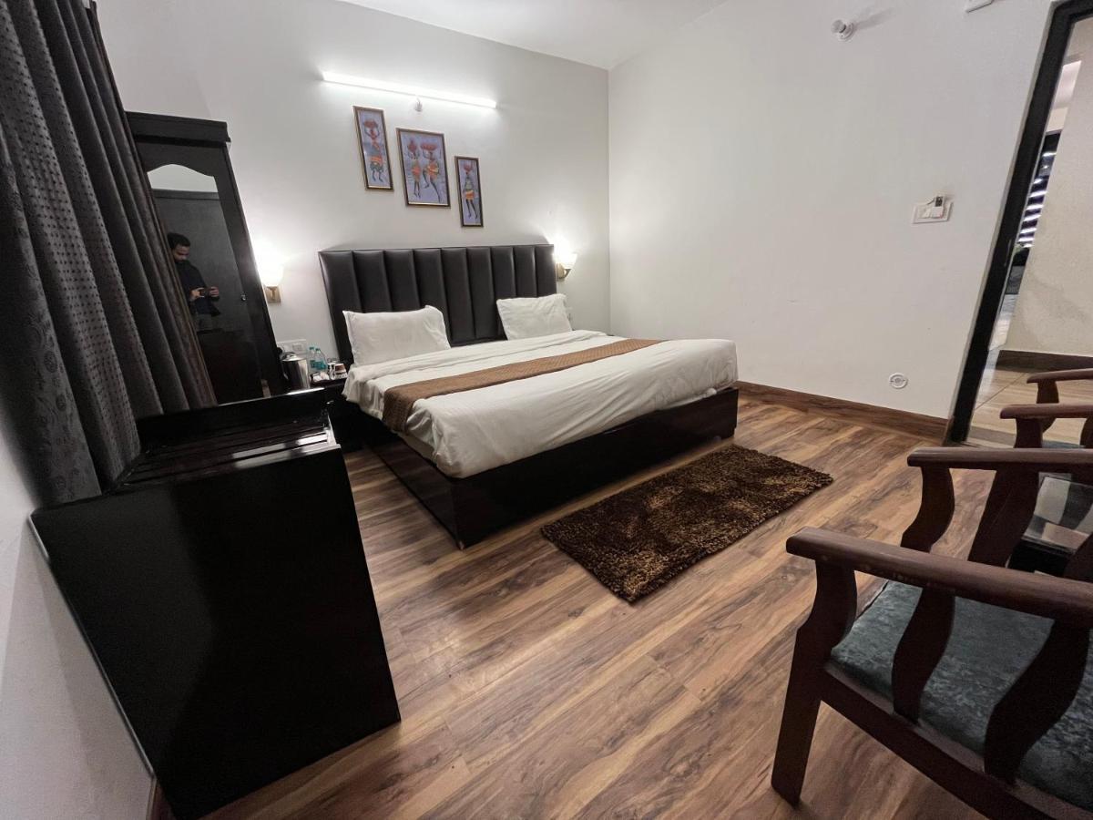 Cedar Woods Resort By Heyan Hotels Nainital Eksteriør billede