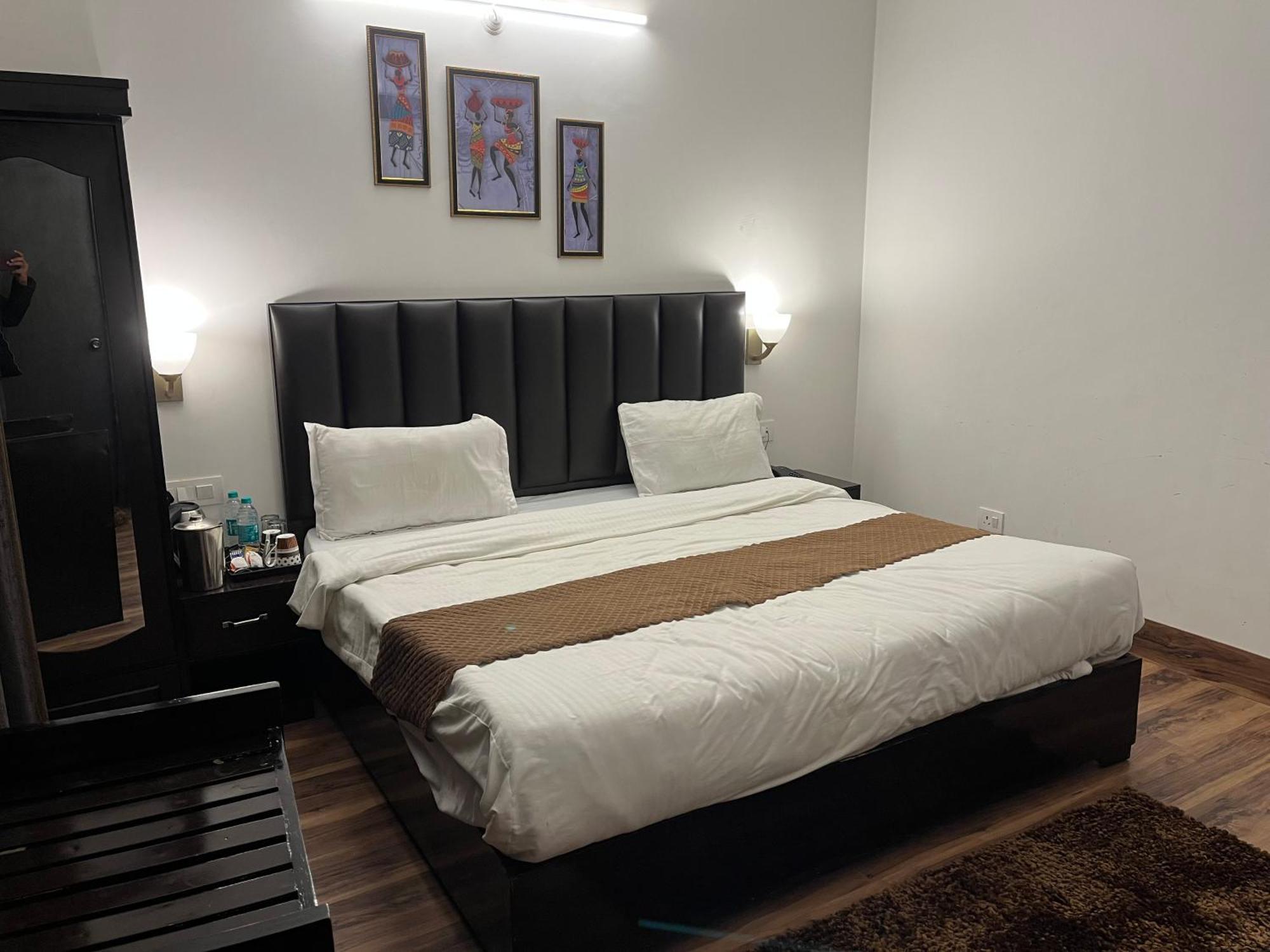 Cedar Woods Resort By Heyan Hotels Nainital Eksteriør billede