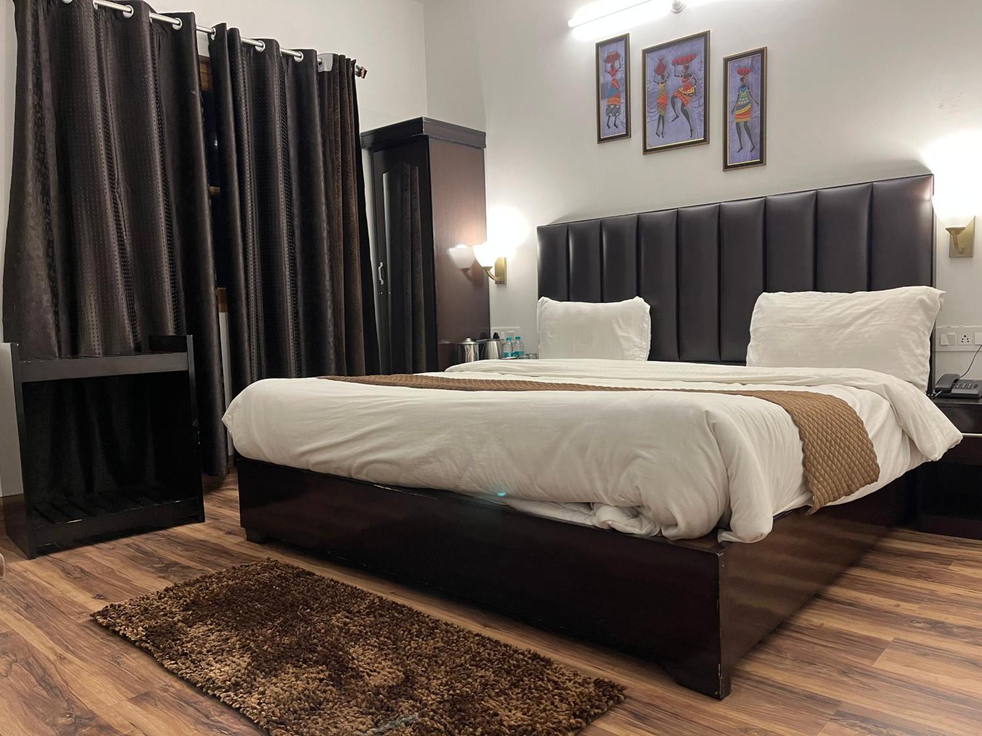 Cedar Woods Resort By Heyan Hotels Nainital Eksteriør billede